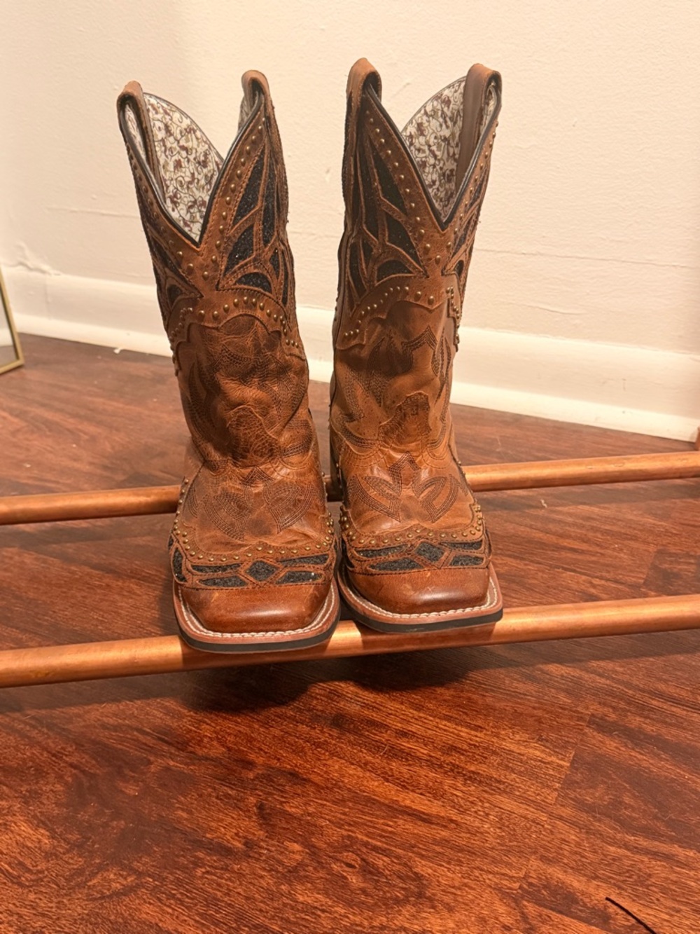 Loredo Western Cowgirl Boots with Black Inset Details